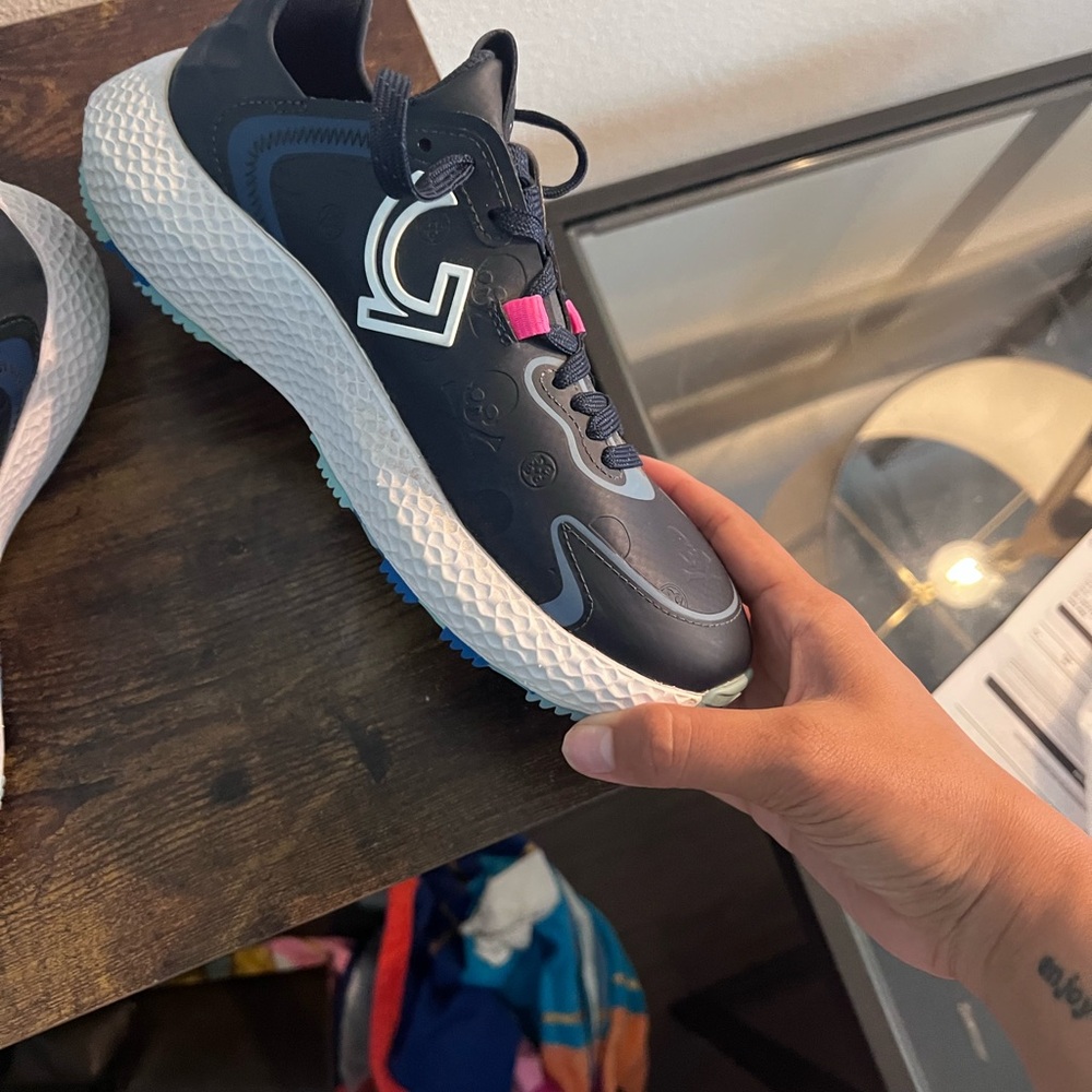 G/FORE Navy Sneakers with Pink Tabs and White Soles - Picture 4 of 8